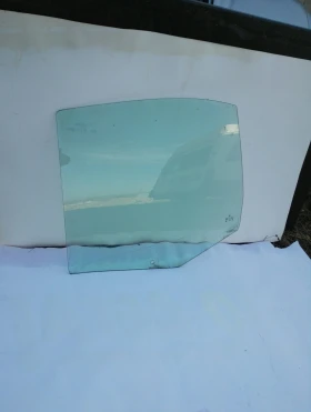 Стъкло задно ляво Фолксваген Бора седан