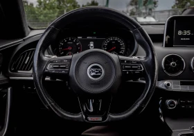 Kia Stinger 3.3i-GT-AWD-370hp-167, 377KM!, снимка 11