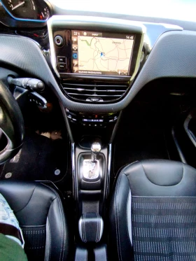 Peugeot 2008 1.6i/Autom/benz./Swiss edition , снимка 13