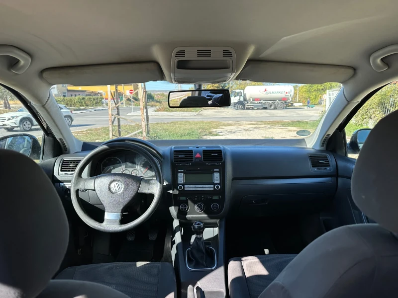 VW Golf 1.9 TDI, снимка 9 - Автомобили и джипове - 47654859