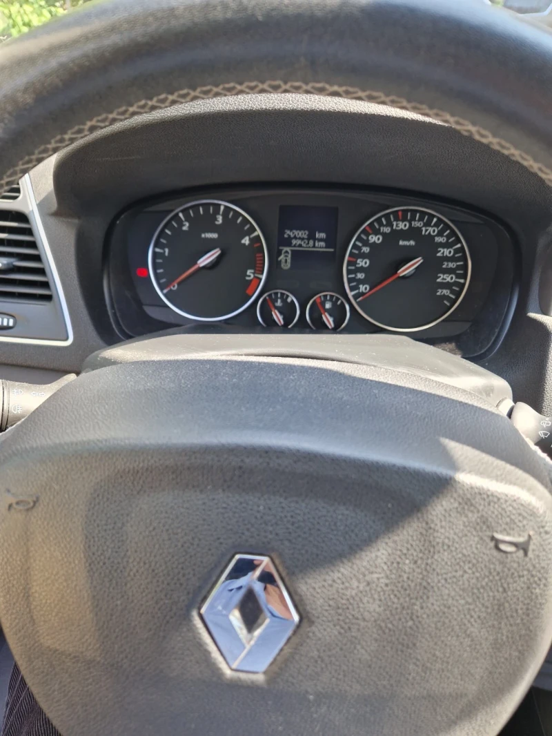 Renault Laguna, снимка 10 - Автомобили и джипове - 52255023