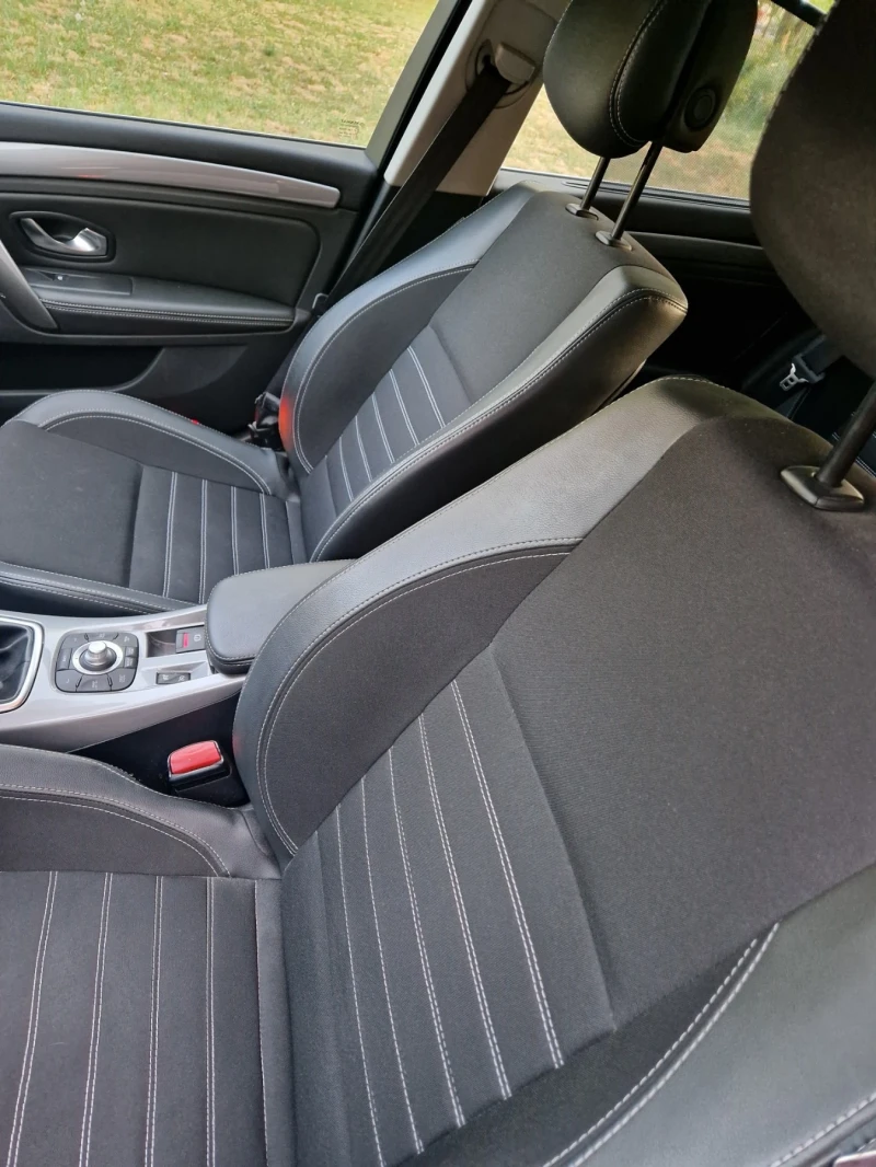 Renault Laguna, снимка 12 - Автомобили и джипове - 52255023