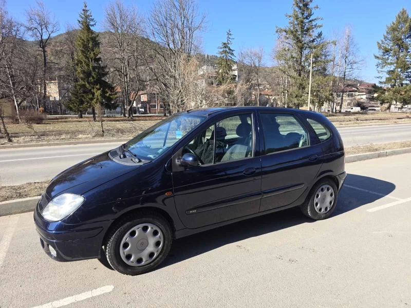 Renault Scenic, снимка 4 - Автомобили и джипове - 52830778