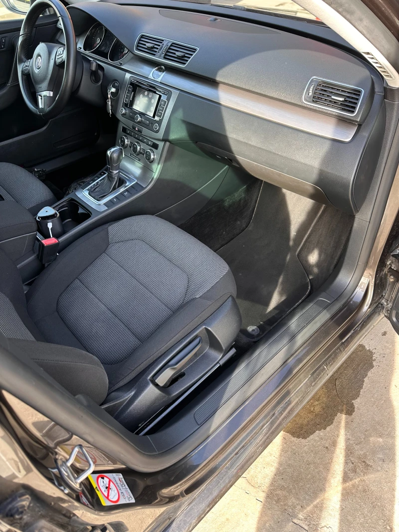 VW Passat 7, снимка 10 - Автомобили и джипове - 52979635
