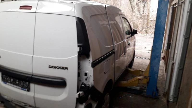 Dacia Dokker 1.6, снимка 1 - Автомобили и джипове - 46952422