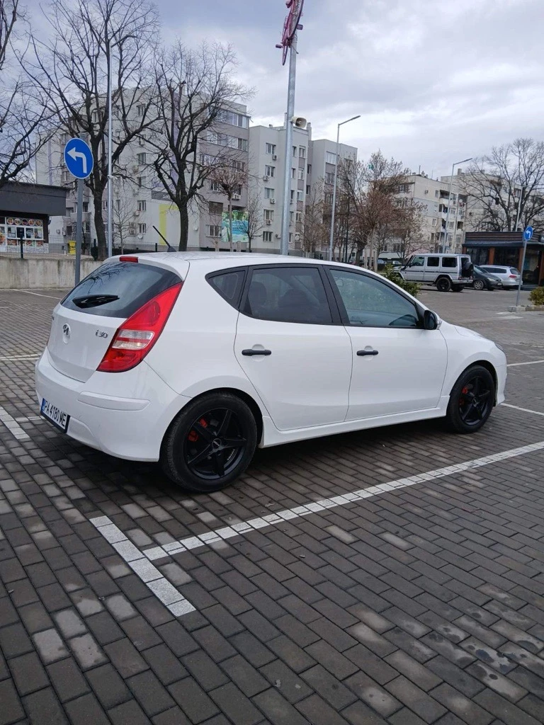 Hyundai I30, снимка 4 - Автомобили и джипове - 53225377
