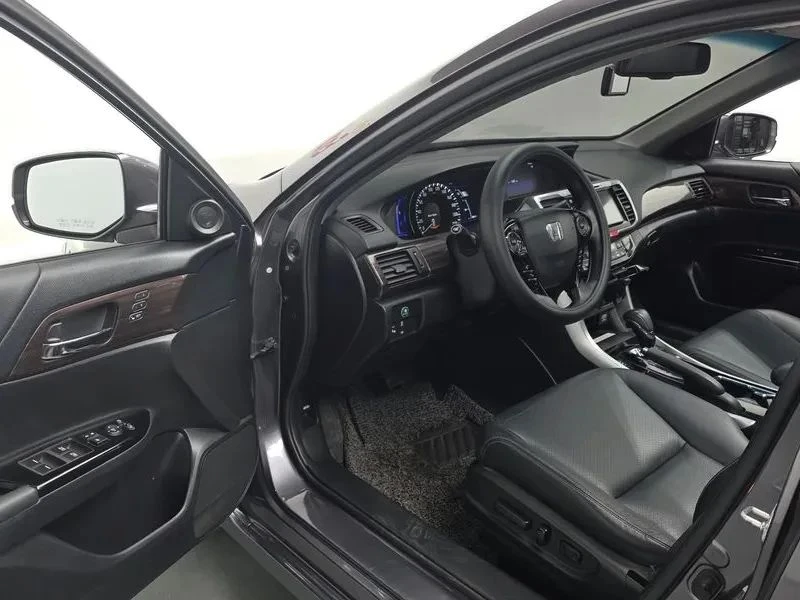 Honda Accord, снимка 10 - Автомобили и джипове - 56690454