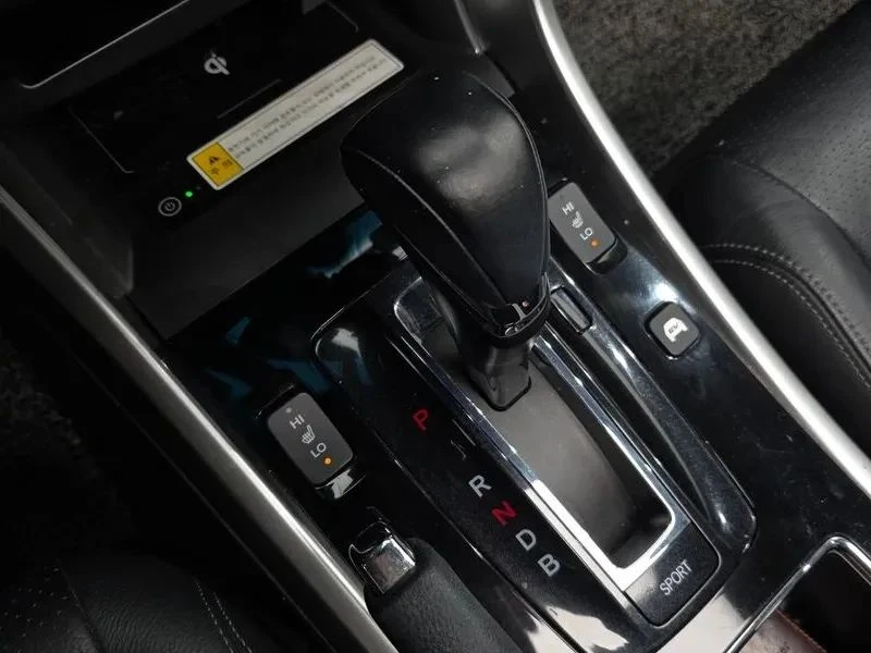 Honda Accord, снимка 9 - Автомобили и джипове - 56690454
