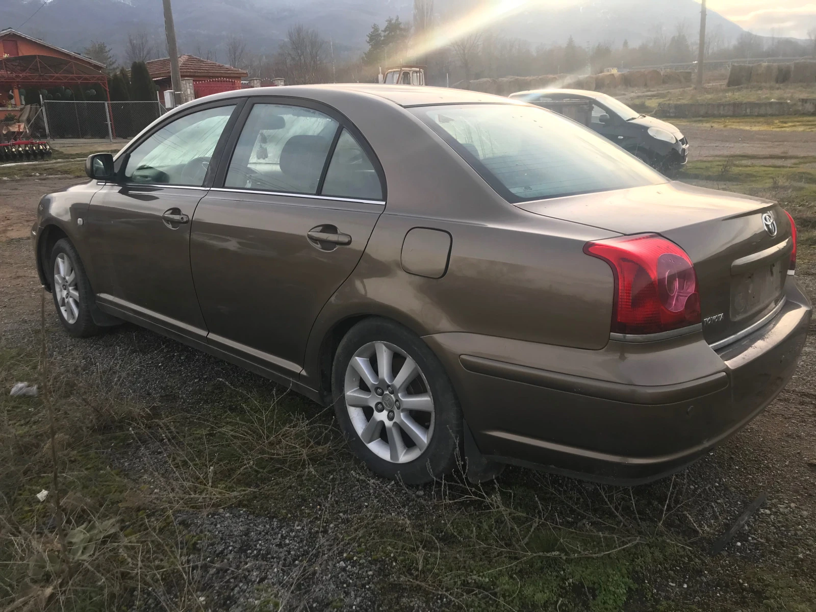 Toyota Avensis 1.8 vvti - изображение 2