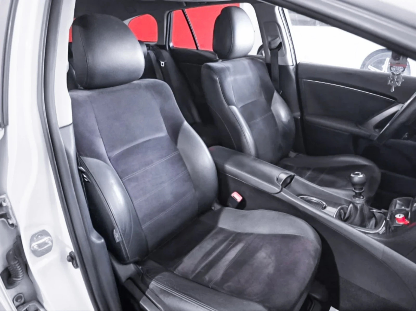 Toyota Avensis 2.2D - изображение 7