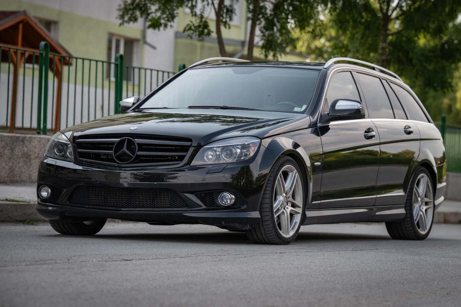 Mercedes-Benz C 320  - изображение 2