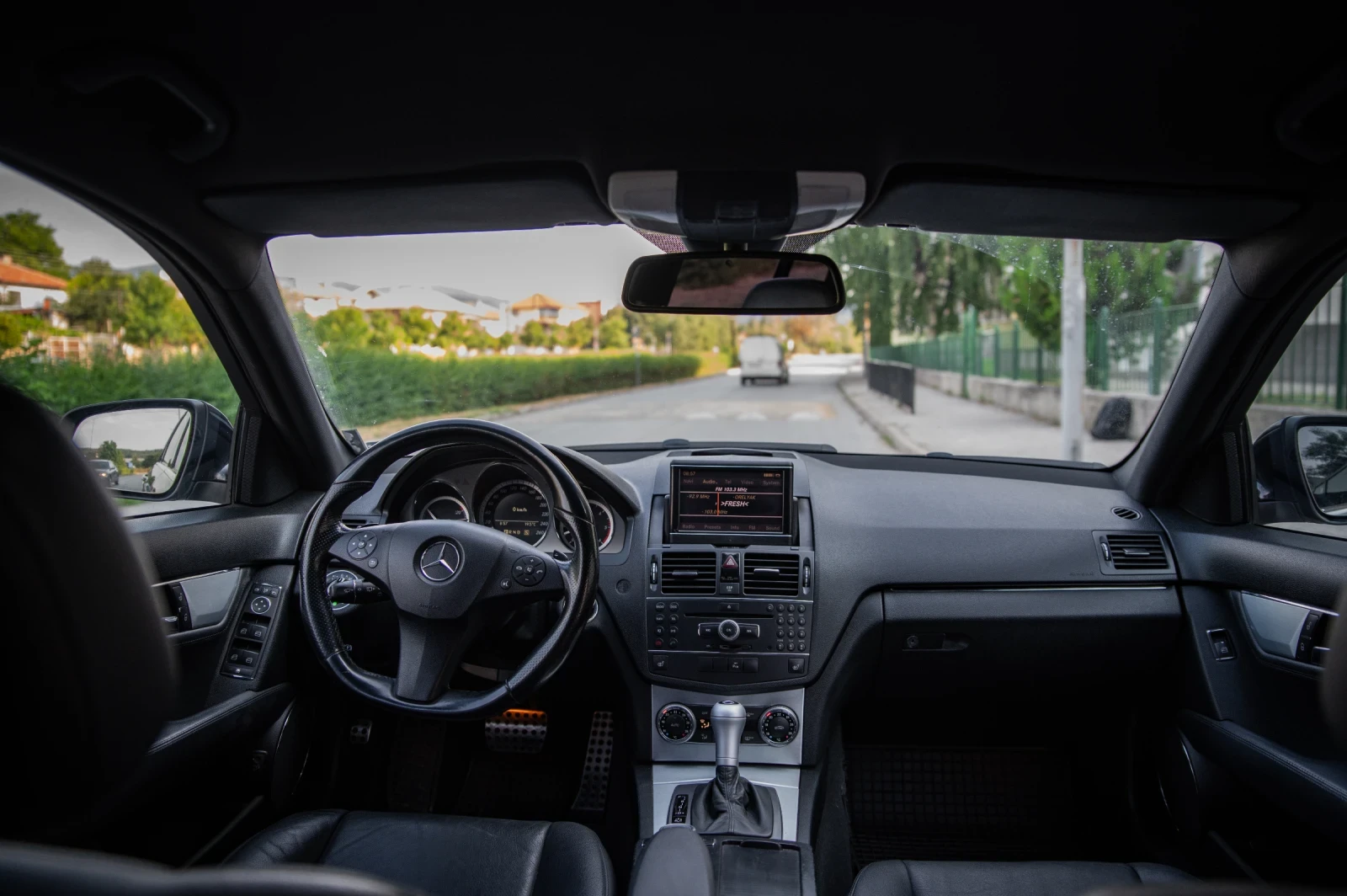 Mercedes-Benz C 320  - изображение 7