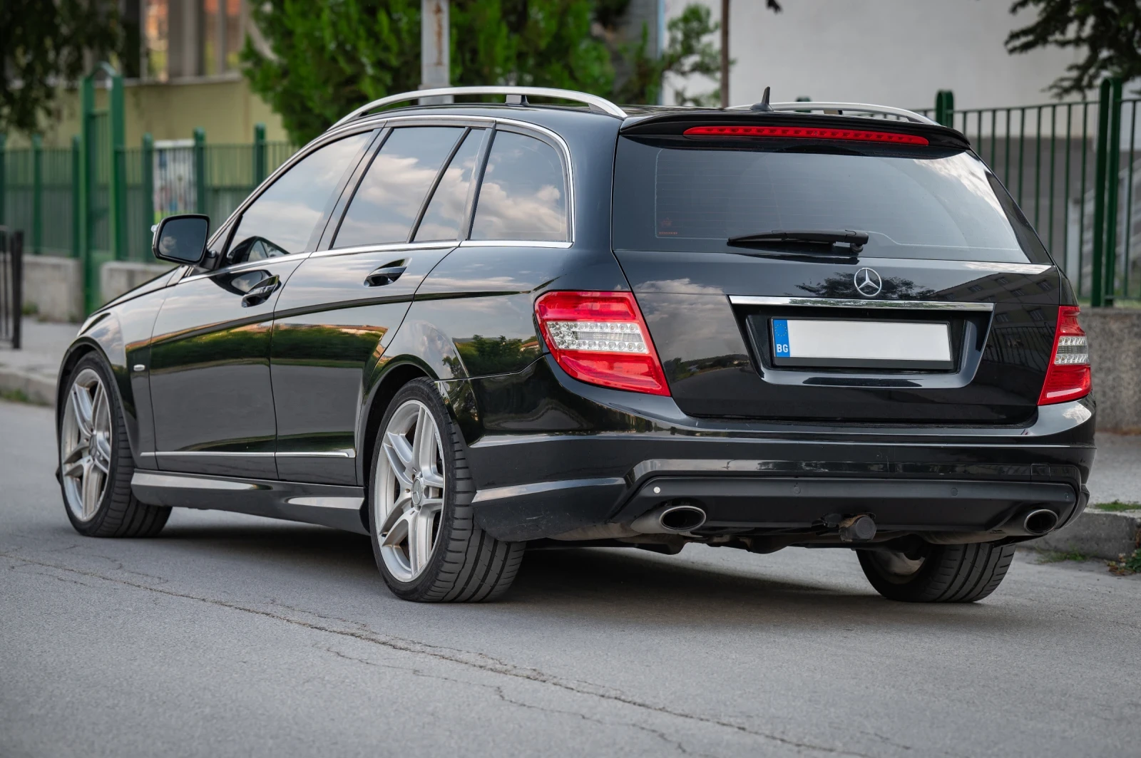 Mercedes-Benz C 320  - изображение 4