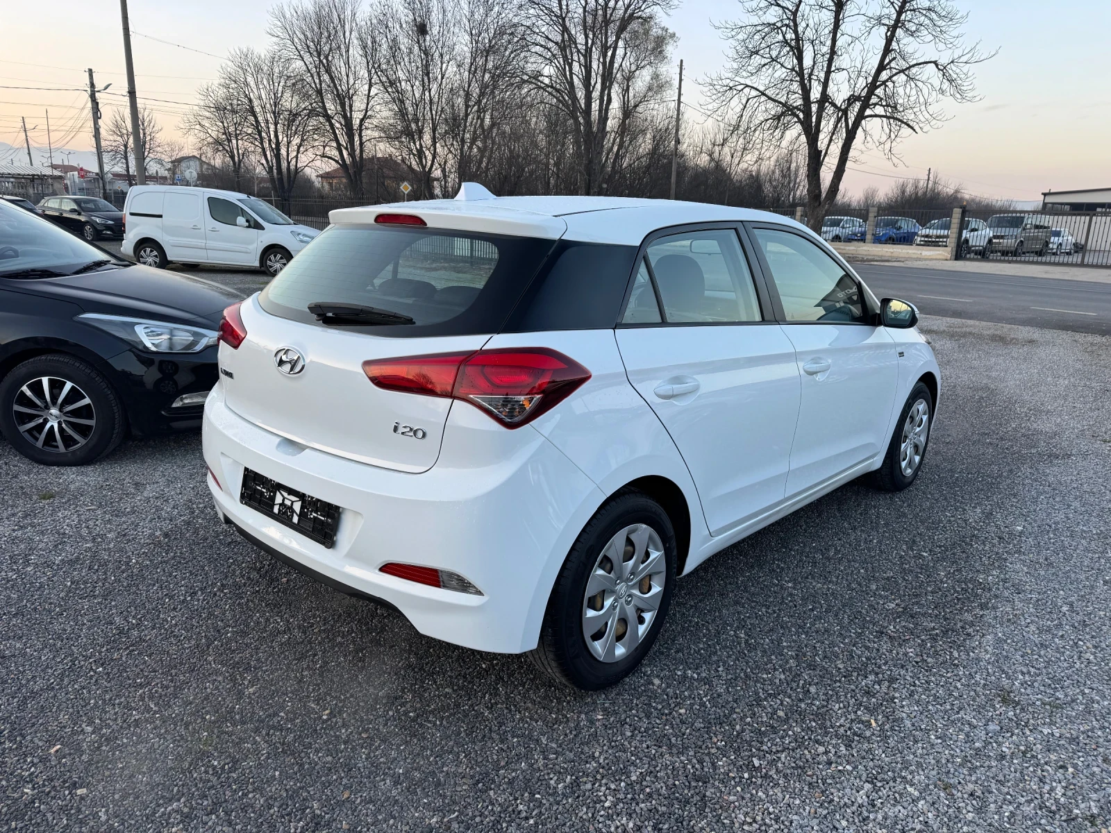 Hyundai I20 1.2i Klima EURO 6  - изображение 6