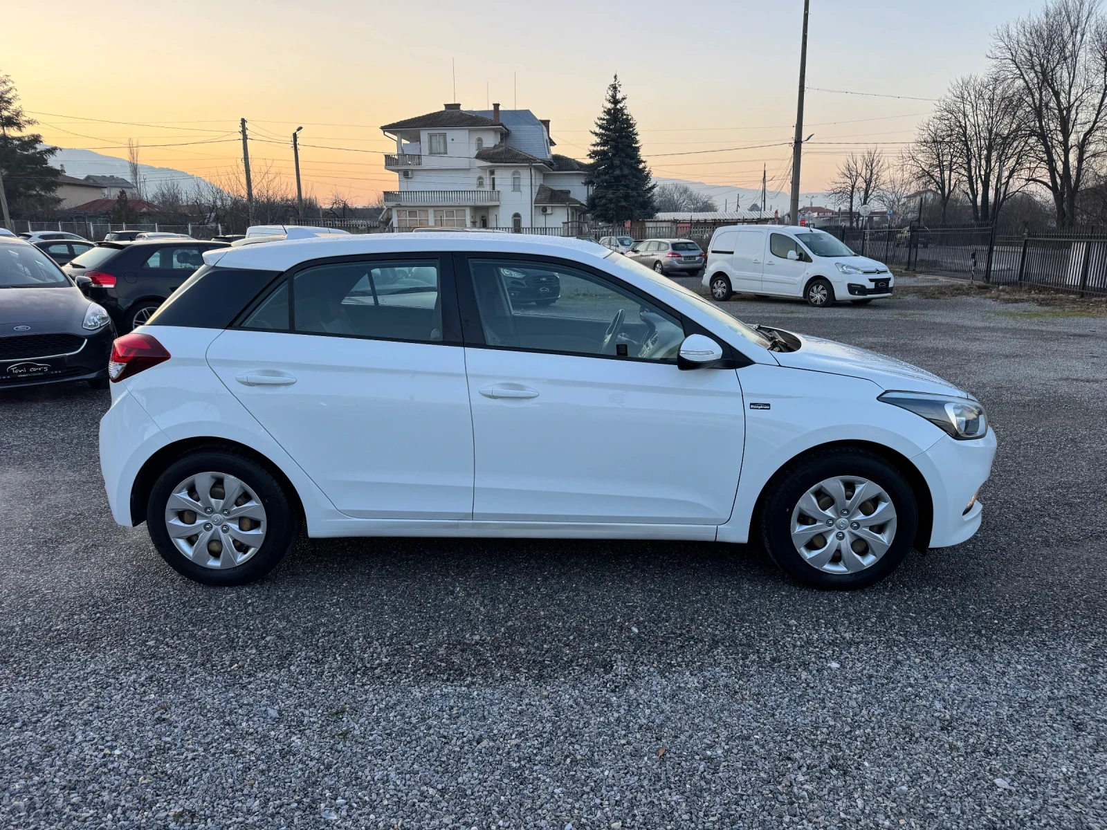 Hyundai I20 1.2i Klima EURO 6  - изображение 8