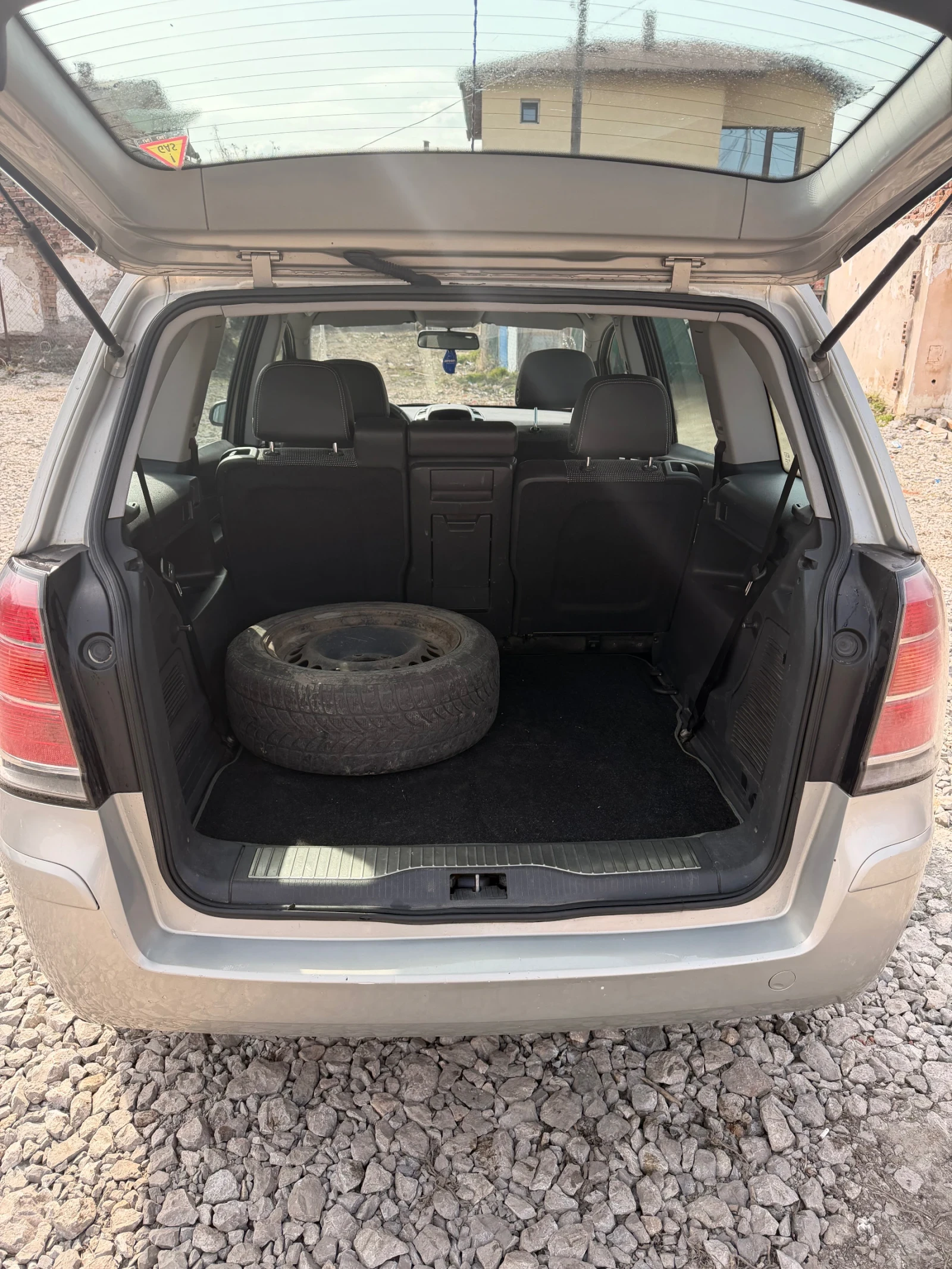 Opel Zafira, снимка 6 - Автомобили и джипове - 53707954
