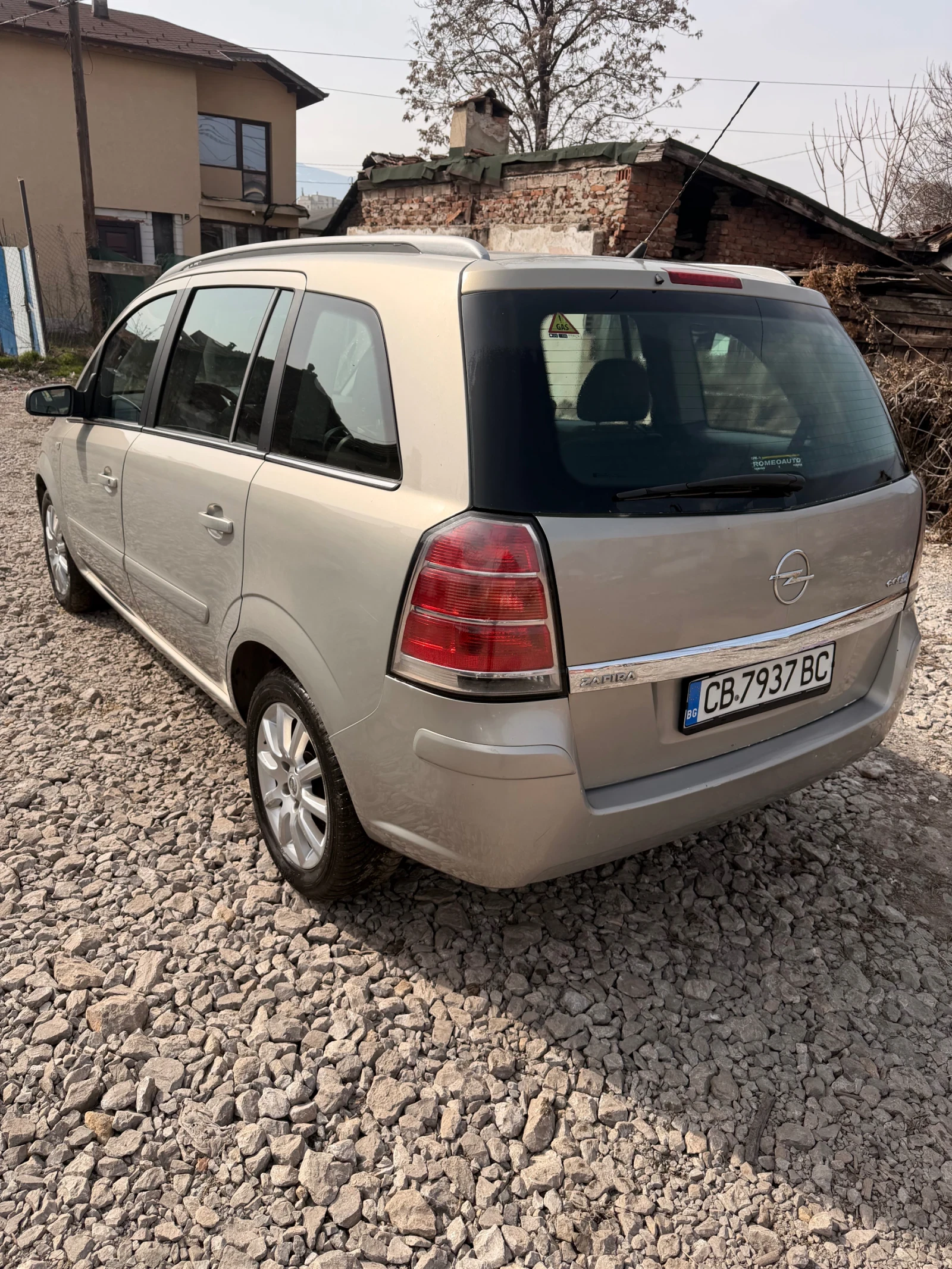 Opel Zafira, снимка 3 - Автомобили и джипове - 53707954