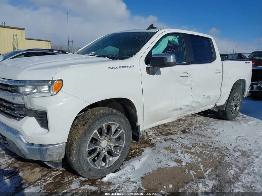 Chevrolet Silverado 2.7l 1500 4Wd Short Bed Lt With 2Fl, снимка 6 - Автомобили и джипове - 53808753