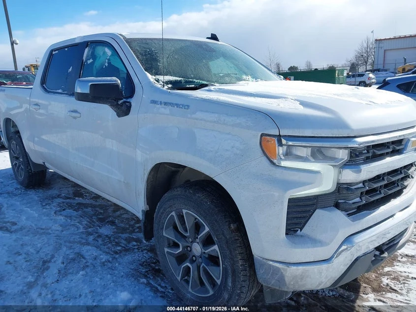 Chevrolet Silverado 2.7l 1500 4Wd Short Bed Lt With 2Fl | Auto.bg — изображение 1