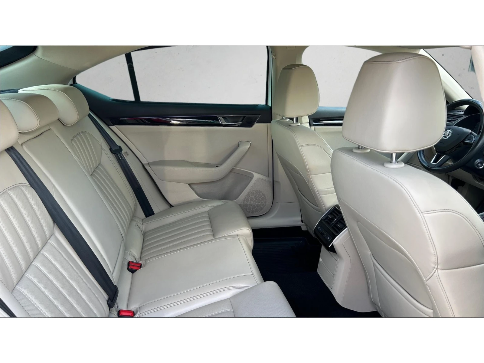 Skoda Superb Месечна вноска от 250  , снимка 7 - Автомобили и джипове - 54236317