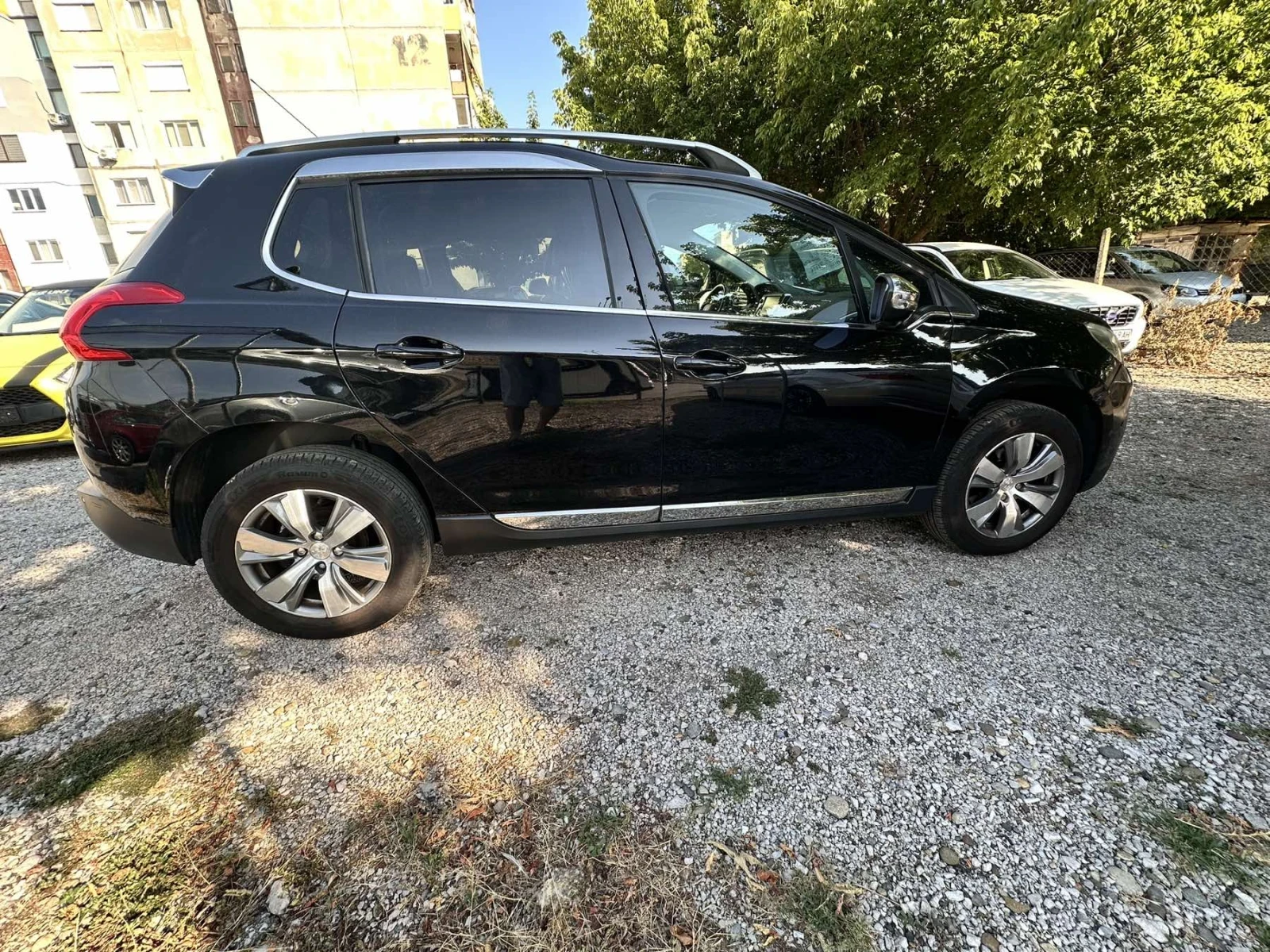 Peugeot 2008 1.6i/Autom/benz./Swiss edition , снимка 8 - Автомобили и джипове - 55357006