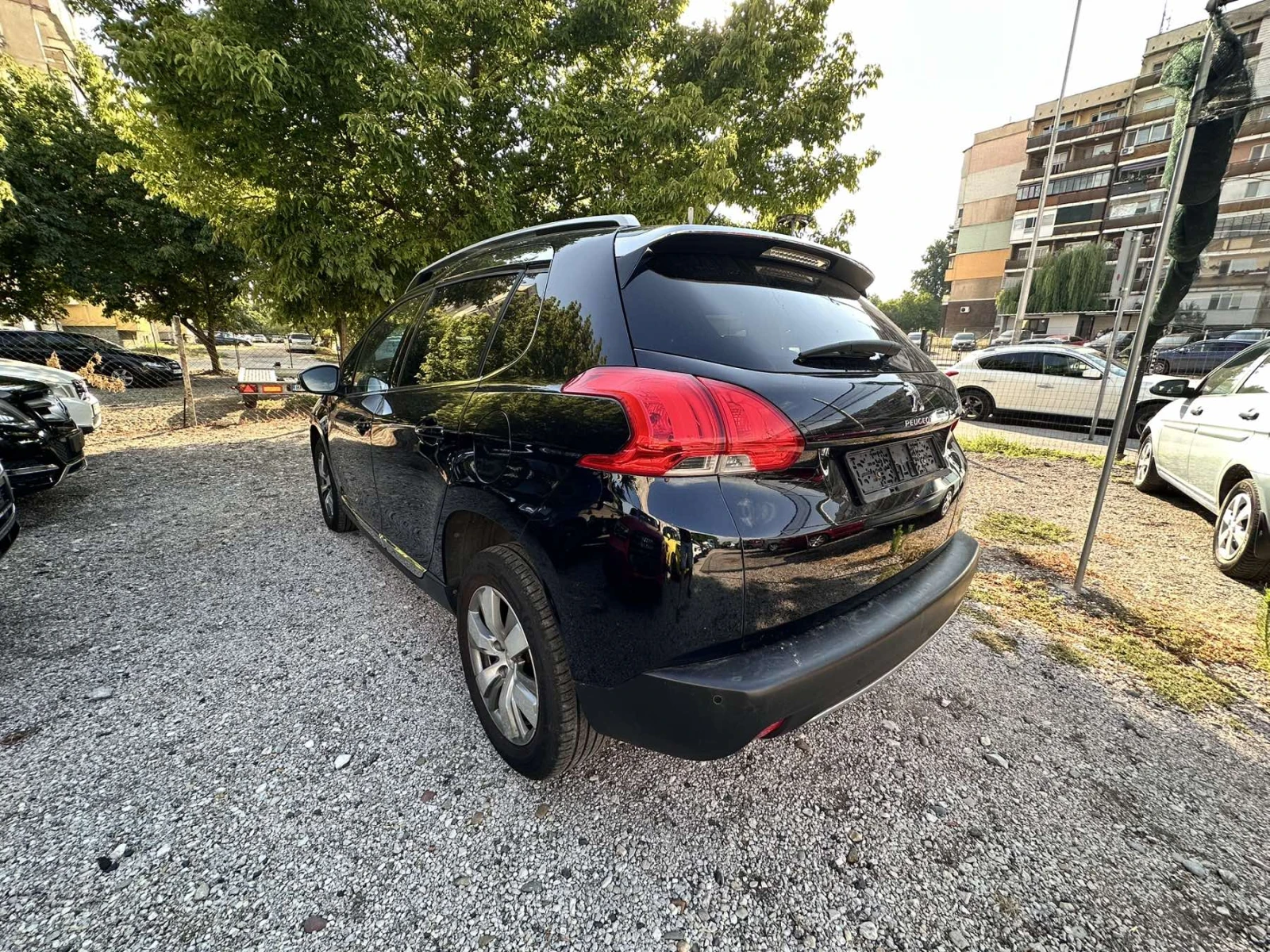 Peugeot 2008 1.6i/Autom/benz./Swiss edition , снимка 6 - Автомобили и джипове - 55357006