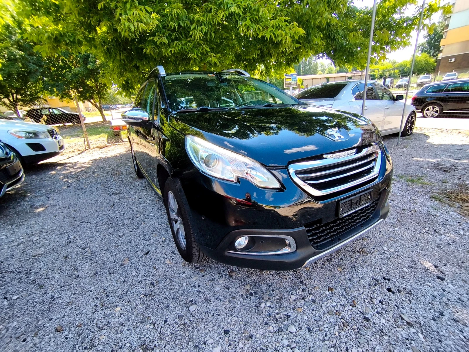 Peugeot 2008 1.6i/Autom/benz./Swiss edition , снимка 4 - Автомобили и джипове - 55165680