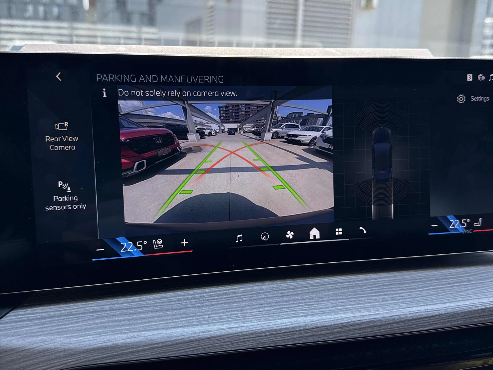 BMW i4 eDrive35 , АВТОКРЕДИТ, ЦЕНА ДО БГ, снимка 13 - Автомобили и джипове - 55838078