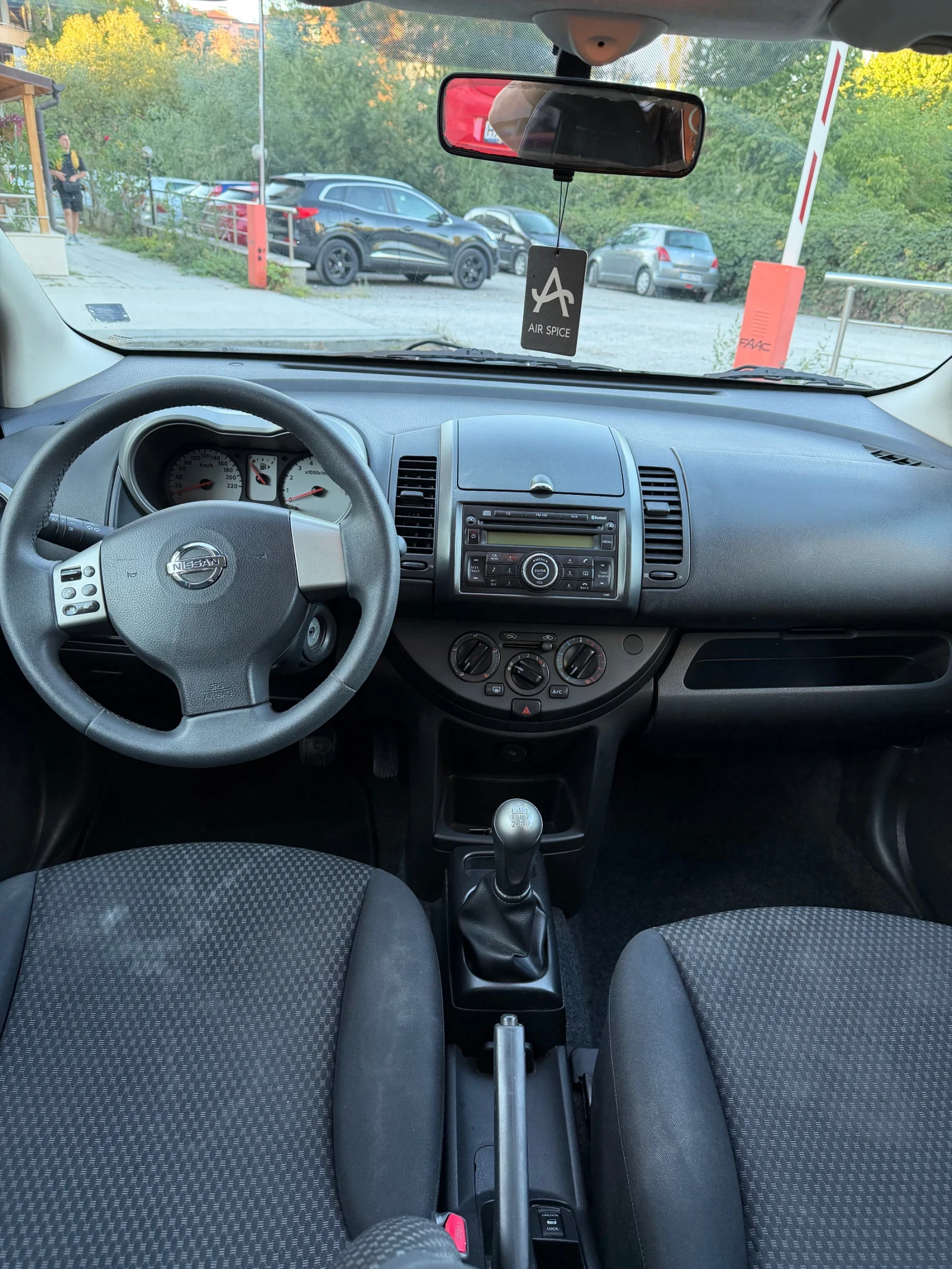Nissan Note 1.4 i , климатик , снимка 7 - Автомобили и джипове - 55981123