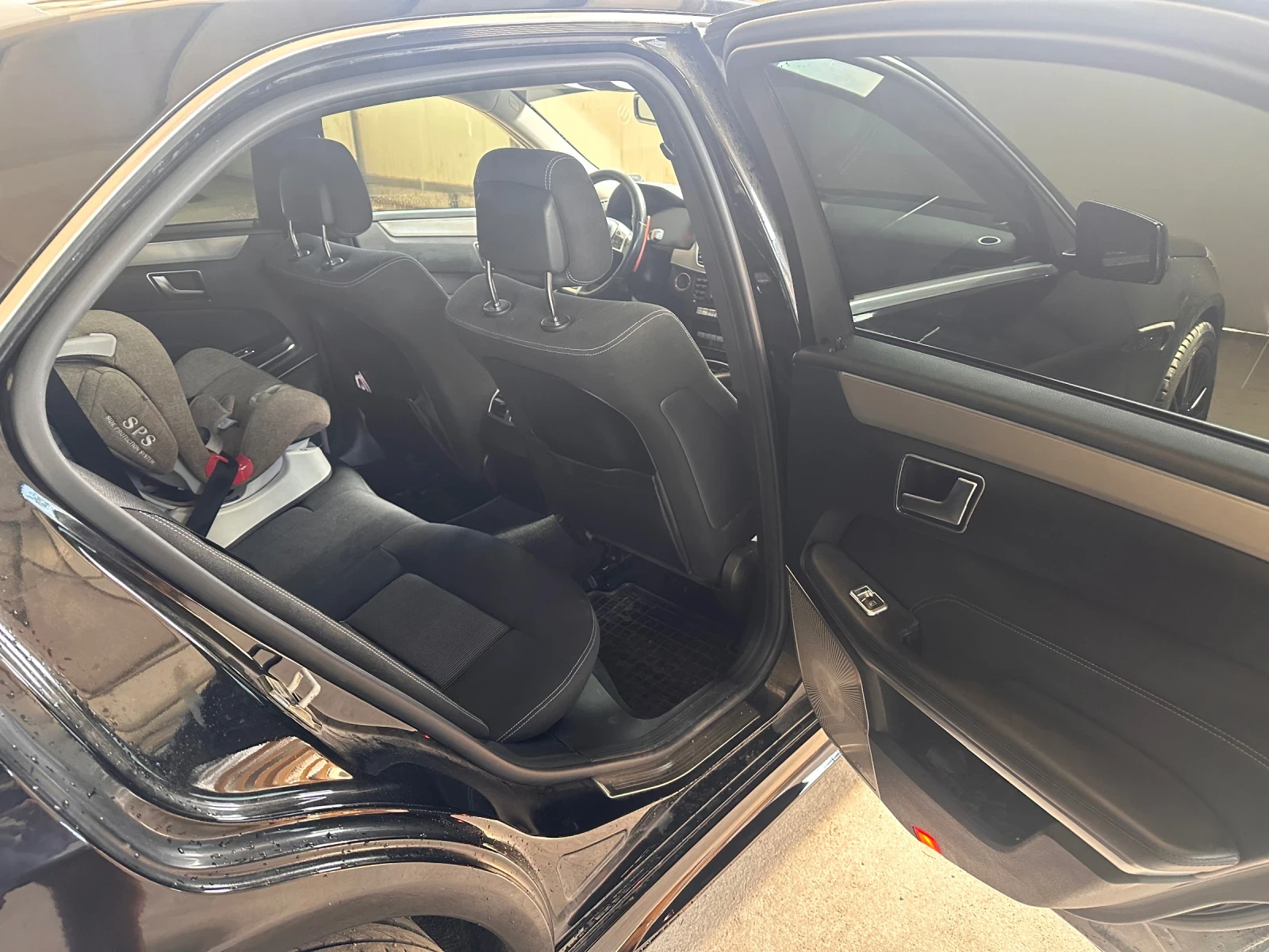 Mercedes-Benz E 220 E Class, снимка 8 - Автомобили и джипове - 56552797
