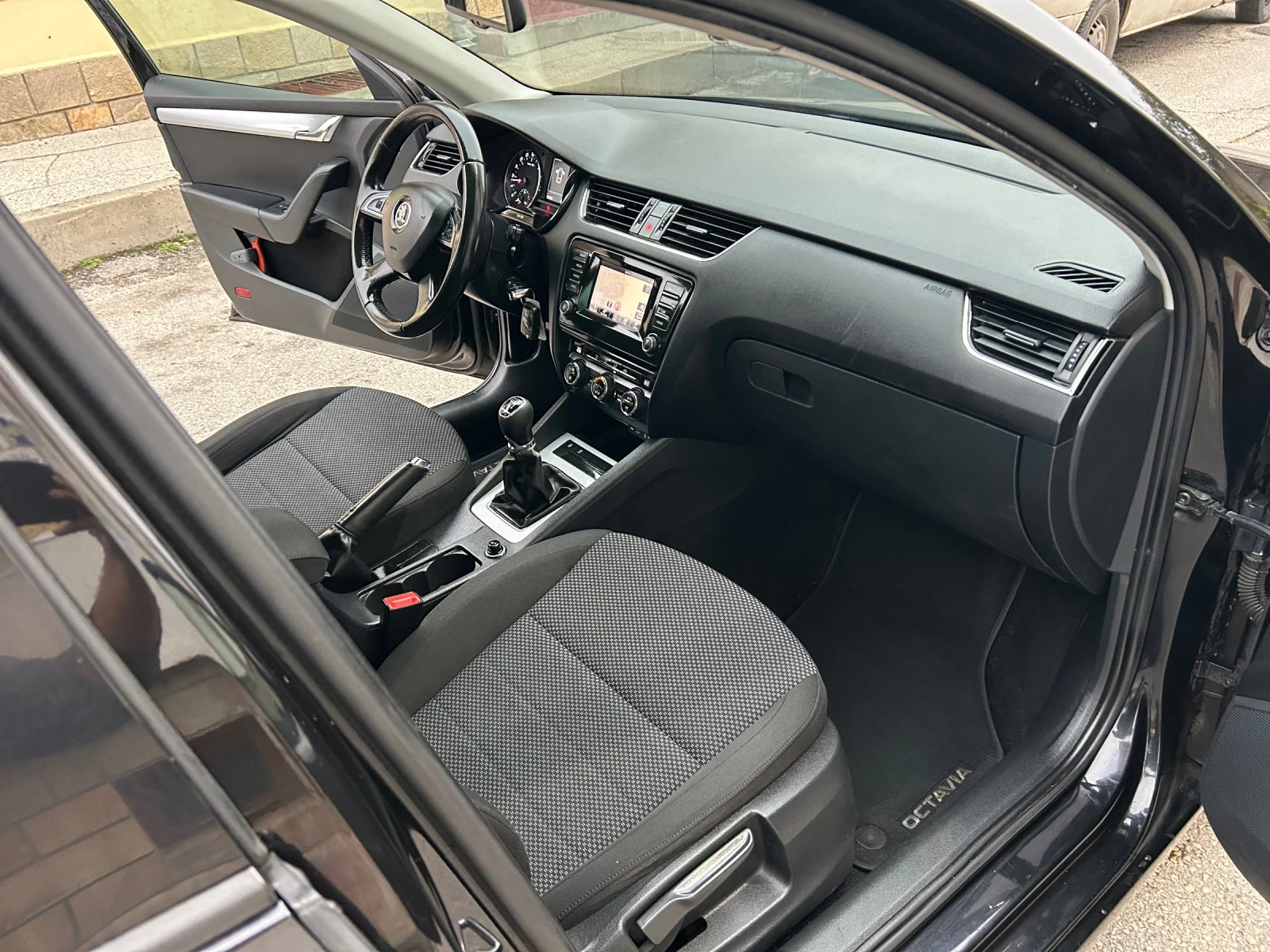 Skoda Octavia 1.6TDI 110k.c. ��������� | Mobile.bg � ����������� 10