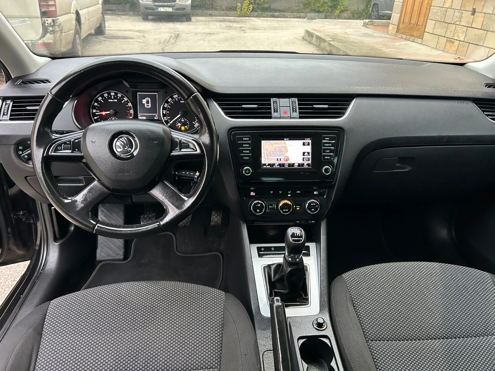Skoda Octavia 1.6TDI 110k.c. ��������� | Mobile.bg � ����������� 9
