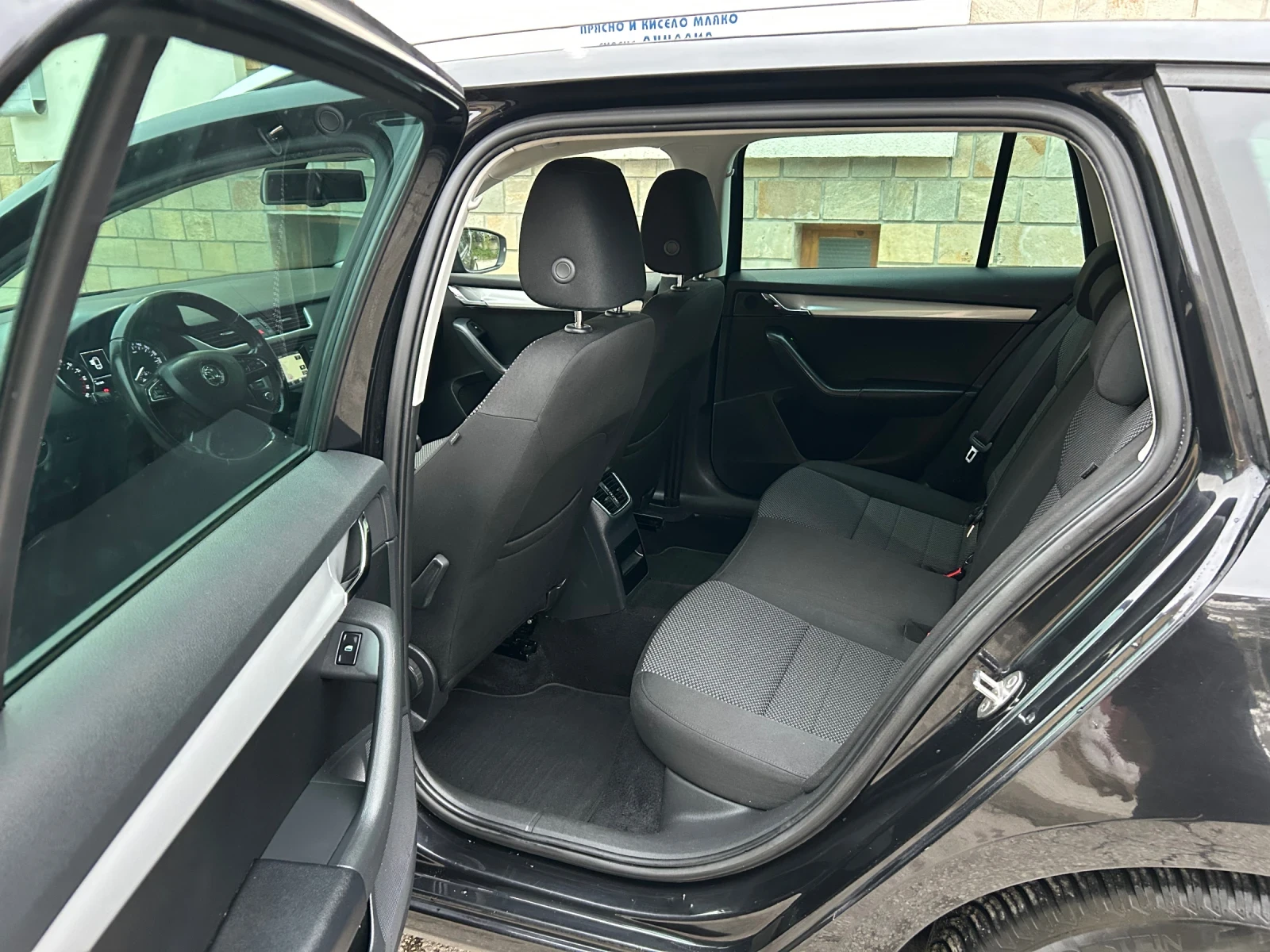 Skoda Octavia 1.6TDI 110k.c. ��������� | Mobile.bg � ����������� 11
