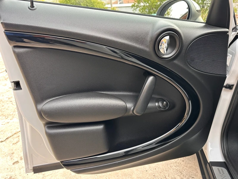 Mini Countryman 2.0 SD, снимка 13 - Автомобили и джипове - 52384450