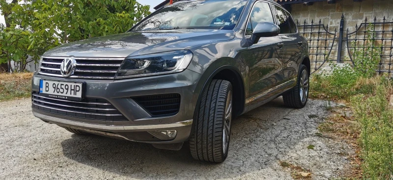 VW Touareg, снимка 5 - Автомобили и джипове - 52633359