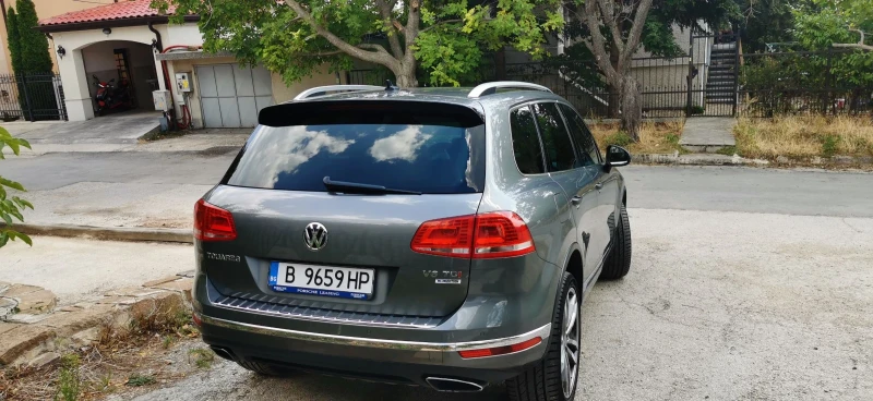 VW Touareg, снимка 11 - Автомобили и джипове - 52633359