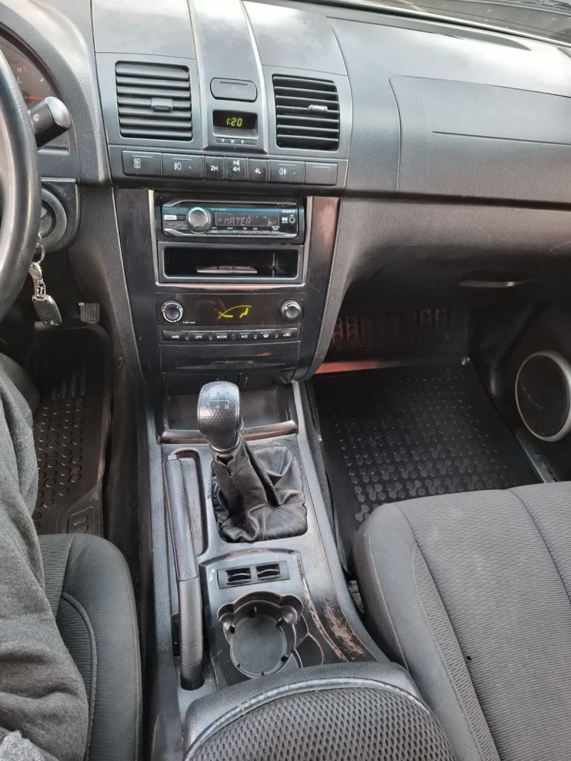 SsangYong Rexton, снимка 11 - Автомобили и джипове - 52709716