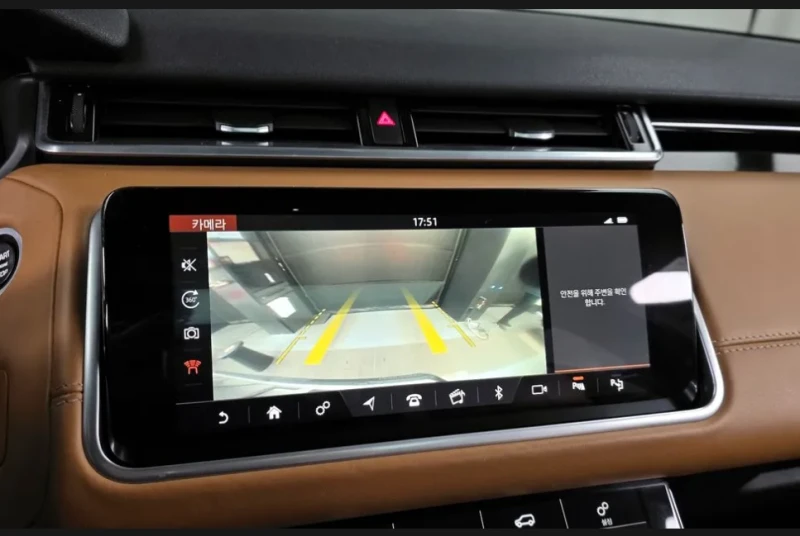 Land Rover Range Rover Velar !D300 R-Dynamic HSE!* АвтоКредит* Цена до БГ* , снимка 10 - Автомобили и джипове - 53479872