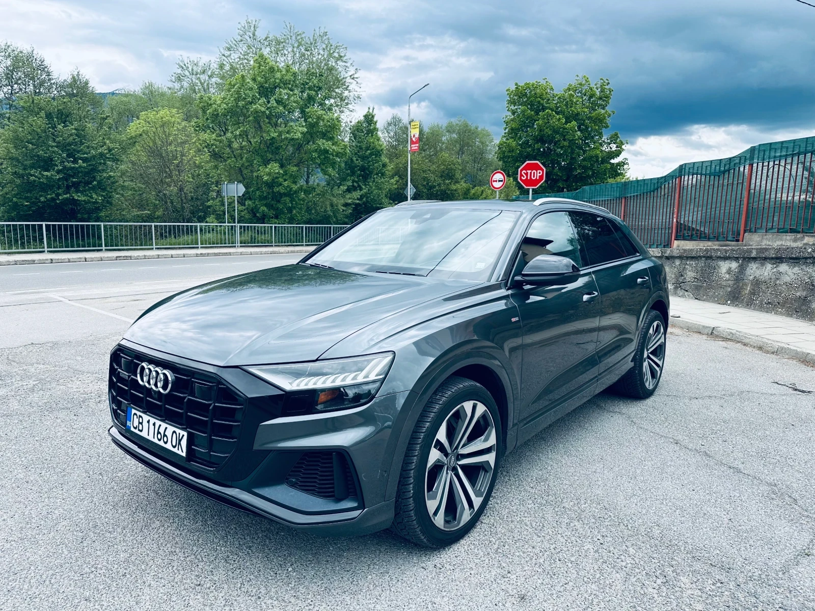 Audi Q8 HD Matrix Led* PRESTIGE S-line* 360* B&O* FULL* , снимка 3 - Автомобили и джипове - 54654180