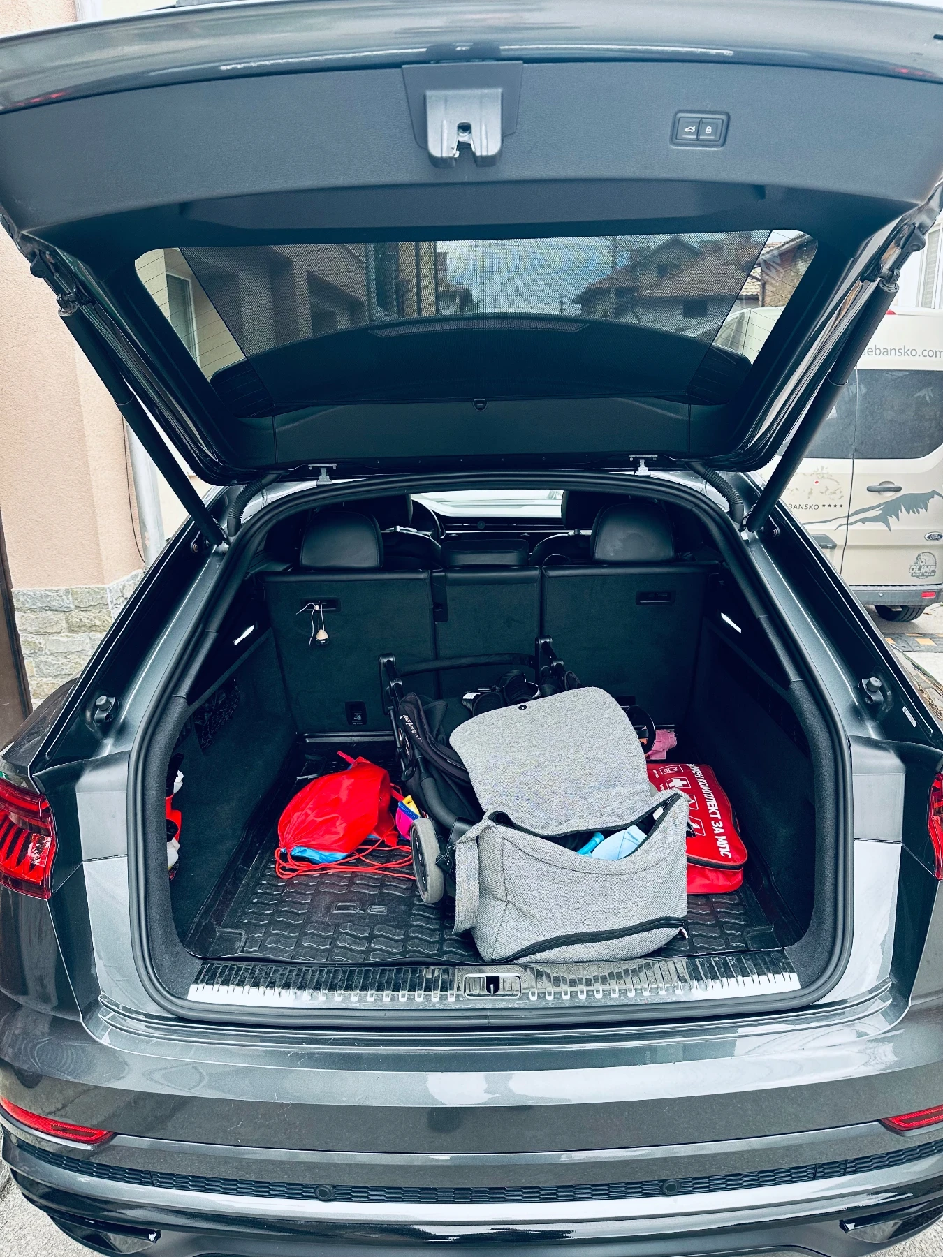 Audi Q8 HD Matrix Led* PRESTIGE S-line* 360* B&O* FULL* , снимка 10 - Автомобили и джипове - 54654180