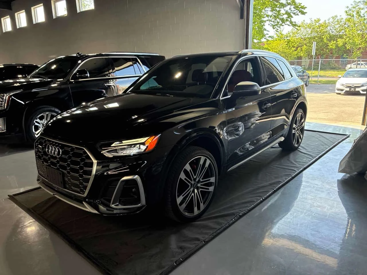 Audi SQ5 Progressiv /DISTRONIC/LED/АВТОКРЕДИТ