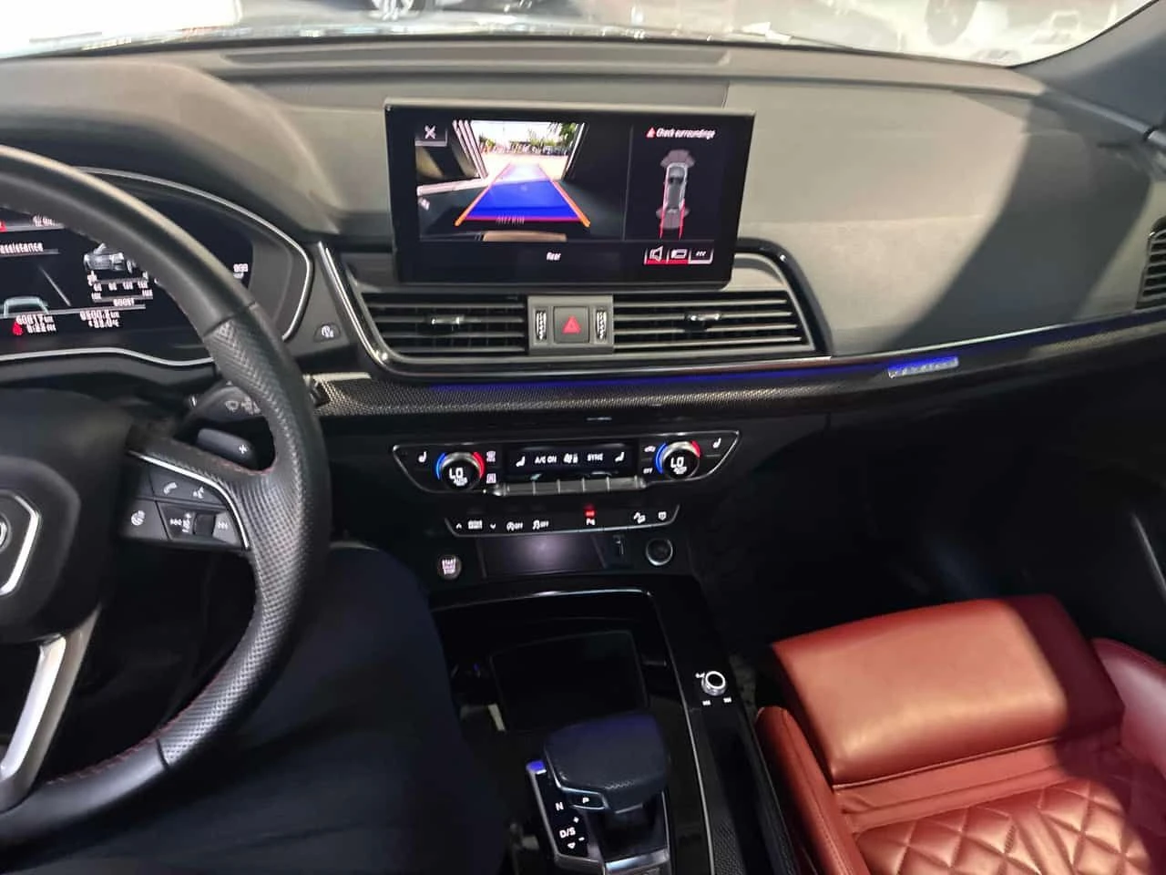 Audi SQ5 Progressiv /DISTRONIC/LED/АВТОКРЕДИТ, снимка 9 - Автомобили и джипове - 54788107