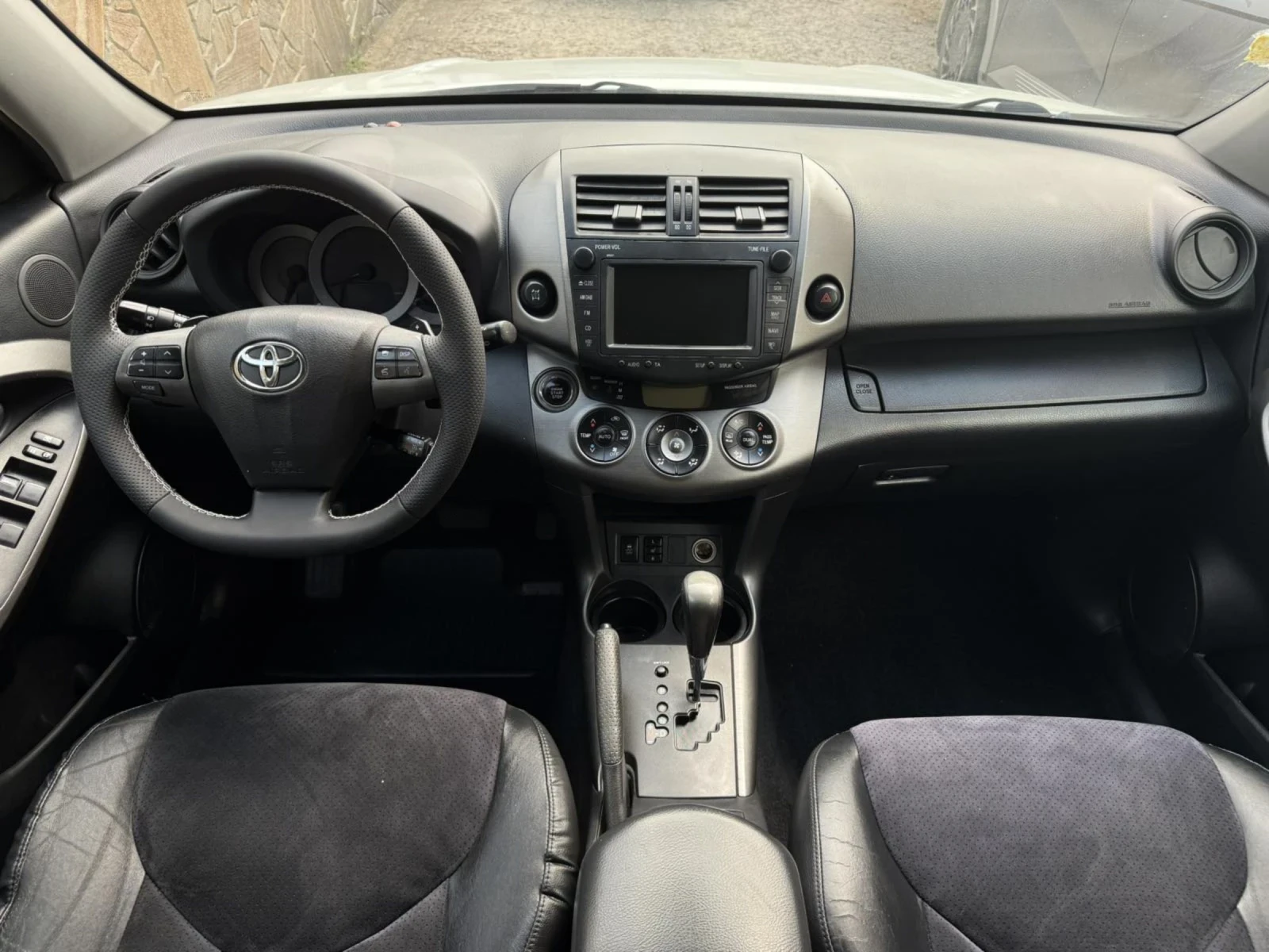 Toyota Rav4 2.0d4d, снимка 13 - Автомобили и джипове - 55331174