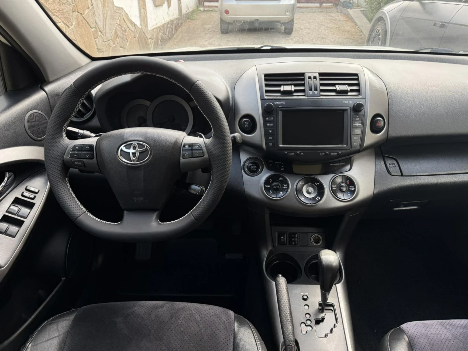 Toyota Rav4 2.0d4d, снимка 14 - Автомобили и джипове - 55331174