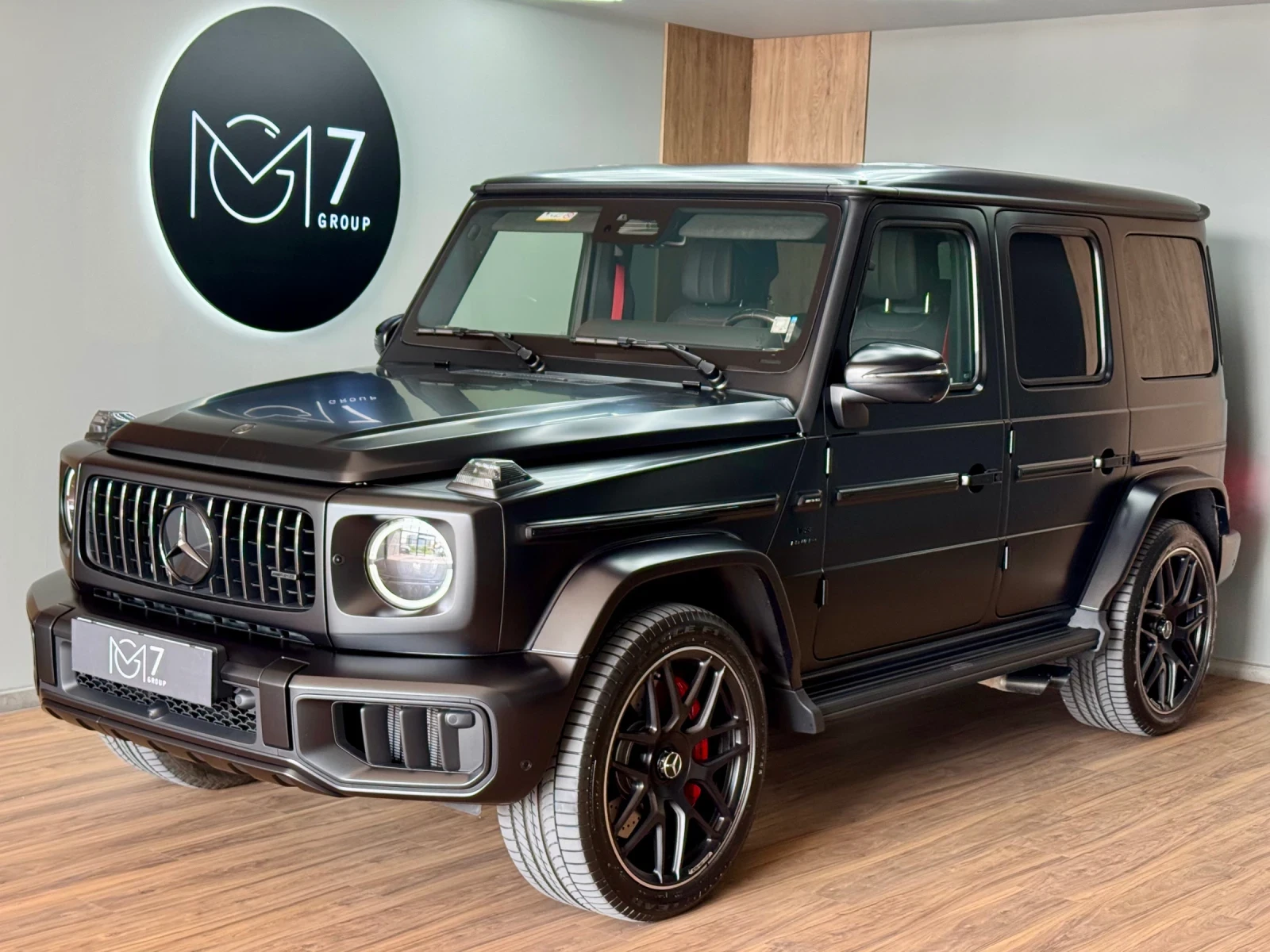 Mercedes-Benz G 63 AMG Чисто НОВ от Силвър Стар 08.2026г., снимка 4 - Автомобили и джипове - 55430218