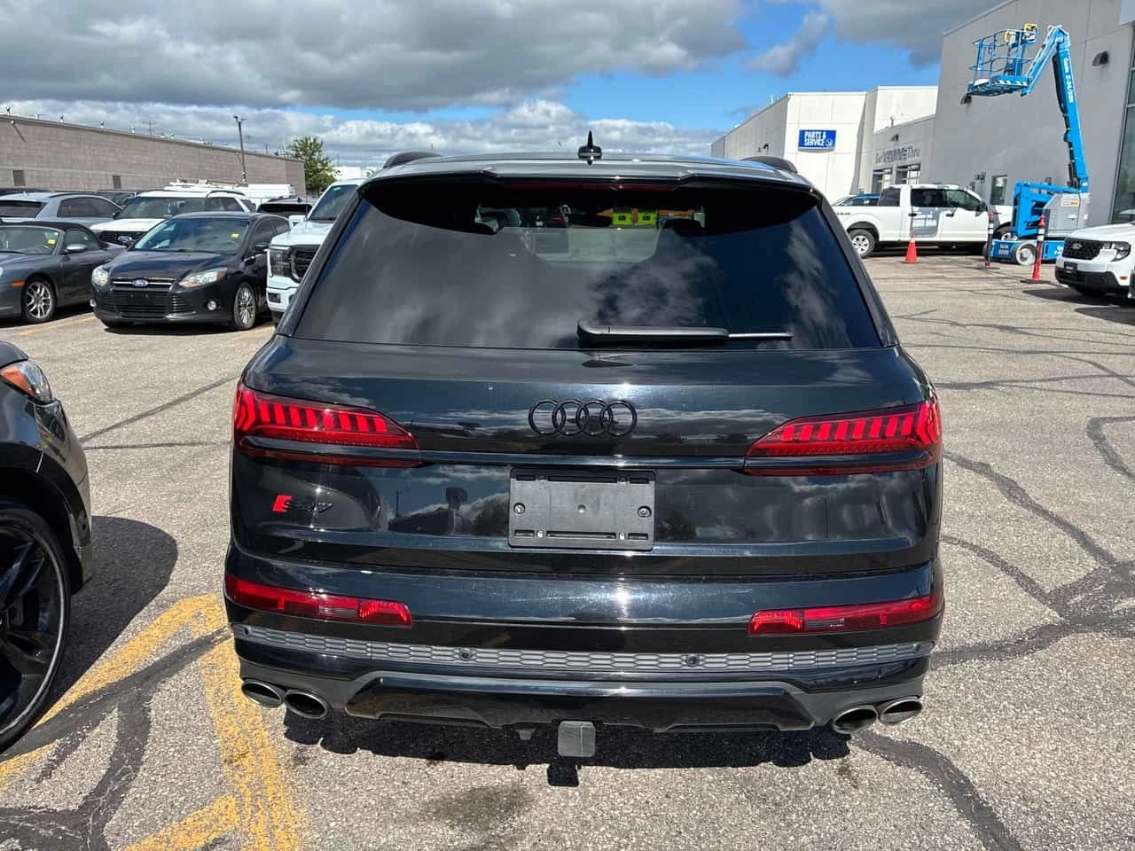 Audi SQ7 * 4.0 TFSI quattro * CARFAX * ОПЦИЯ ЗА ФИНАНСИРАНЕ, снимка 4 - Автомобили и джипове - 55723356