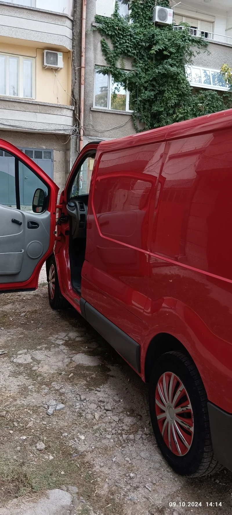 Renault Trafic Товарен, снимка 6 - Бусове и автобуси - 52905066