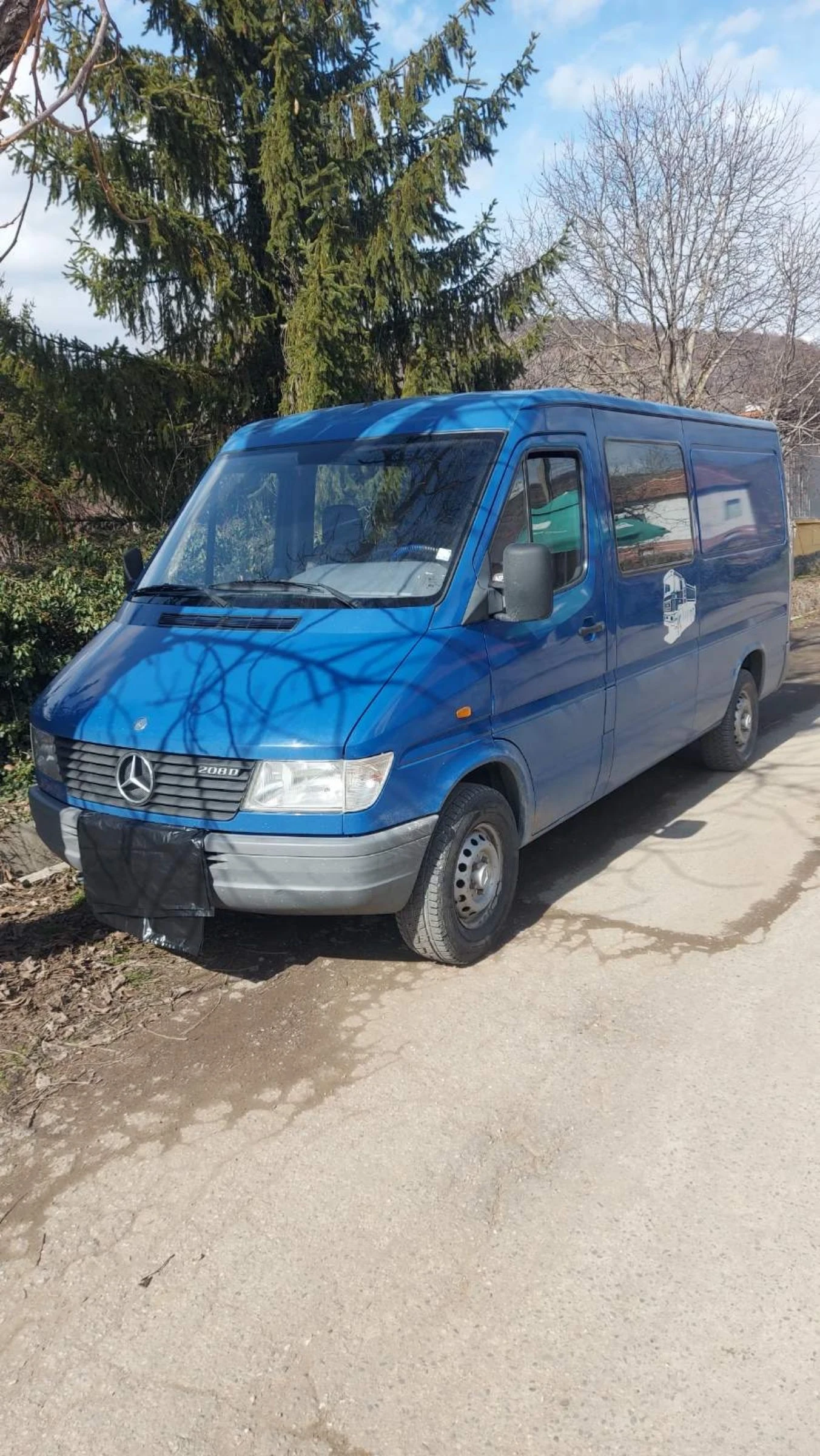 Mercedes-Benz 208  - изображение 2