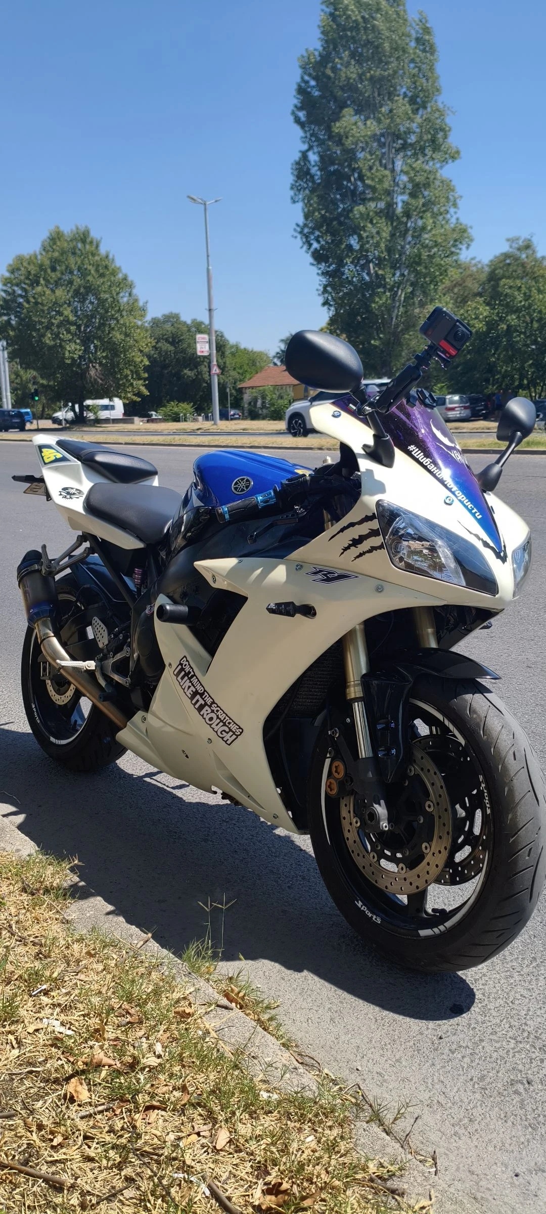 Yamaha YZF-R1