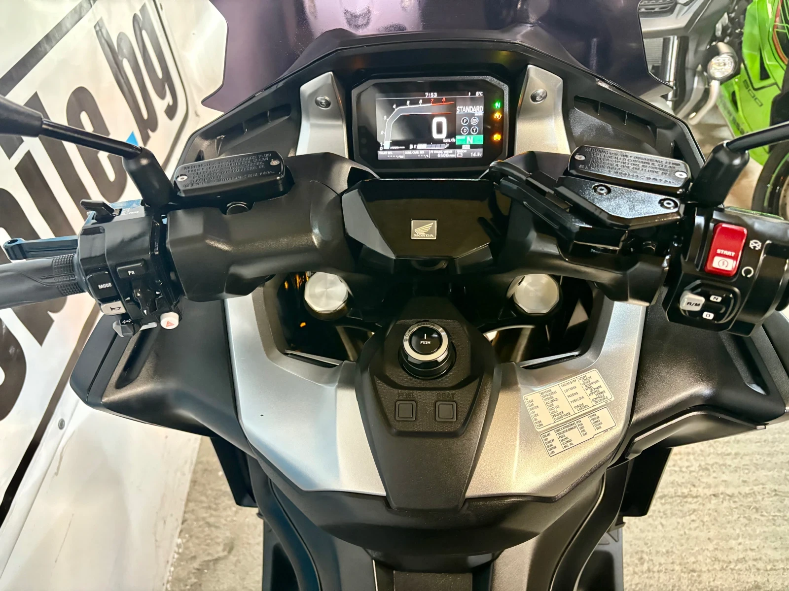 Honda Forza 750i ABS TCS LED , снимка 8 - Мотоциклети и мототехника - 54141958